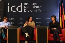 EconomicForum105.jpg