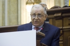 iliescu.jpg