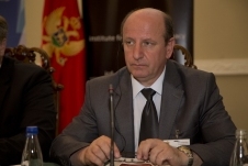 145.jpg