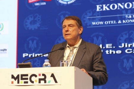 Jiri-Paroubek-01.jpg