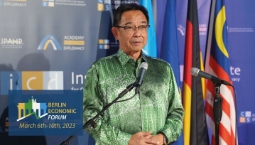 Dato_Sri_Abdul_Karim_Rahman_Hamzah.jpg