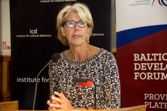 annika rembe (7).jpg