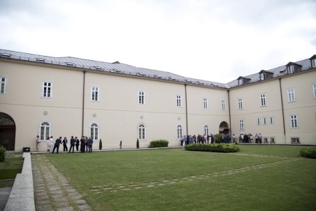 156.jpg