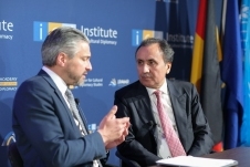 EconomicForum082.jpg