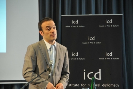 145.jpg