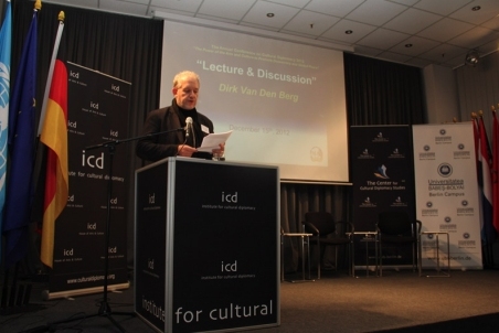 Dirk van den Berg14.jpg