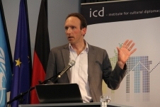 135.jpg