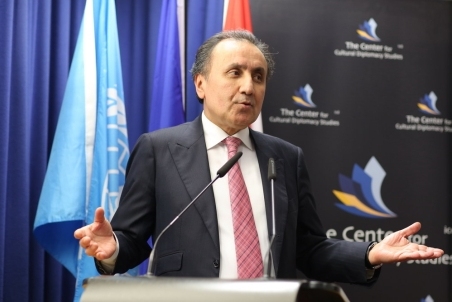 EconomicForum060.jpg