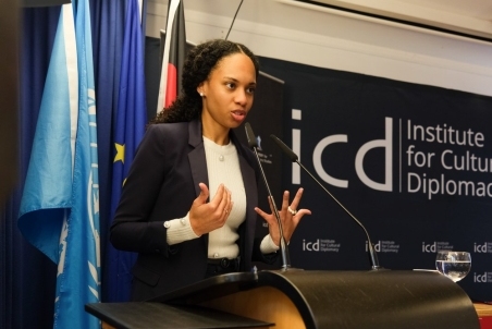 EconomicForum097.jpg