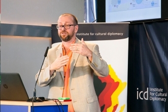 Thomas_Jeffrey_Miley_Rise_Africa_2016.jpg