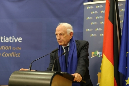 AndreAzoulay01.jpg
