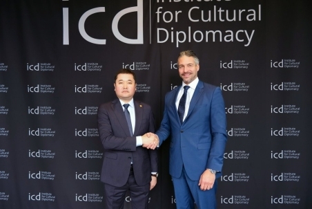 Samat Shatmanov 03.jpg