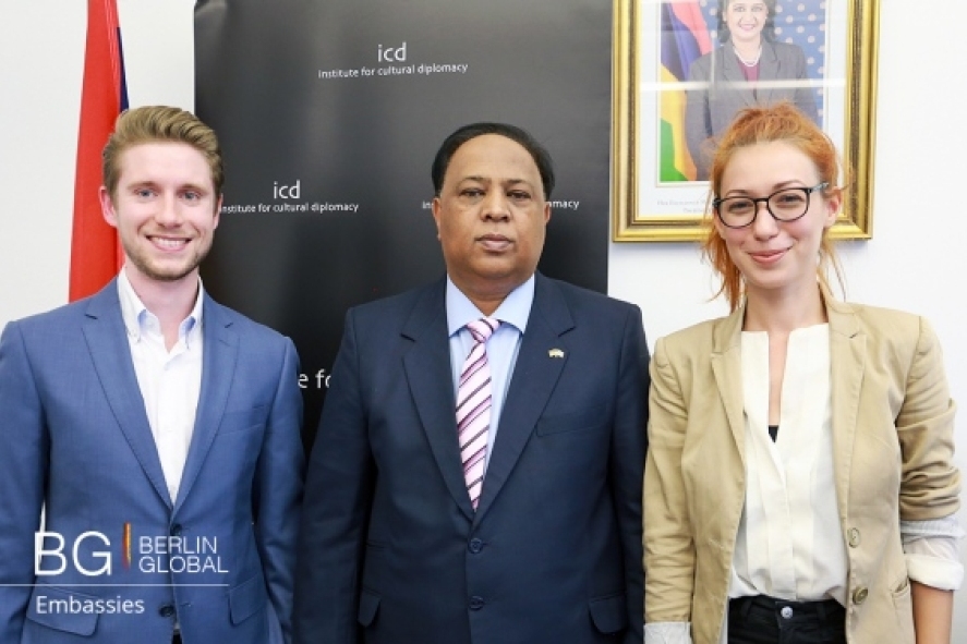 ef9909d06d7d8ad6329619df034f3c8b.jpg