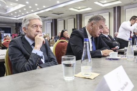 Yossi Beilin05.jpg