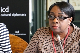 julia_sebutinde_reykjavik2016.jpg