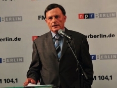 Alfred Sant.jpg
